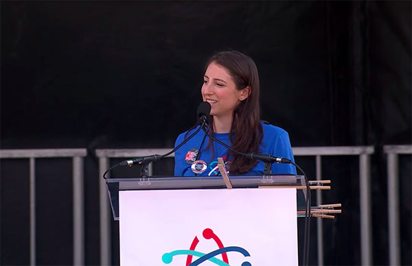 Jana Hirsch MES PhD speaks at the 2018 March for Science in DC 
